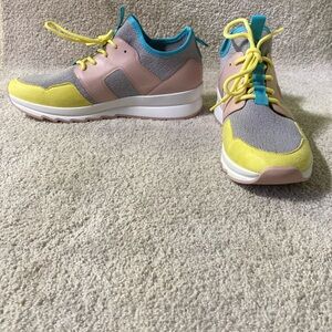 GB Men’s Change Finish-Line Sustainable Knit Sneakers Yellow, Pink blue SZ10M